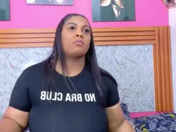 curvyhomebebe from Chaturbate