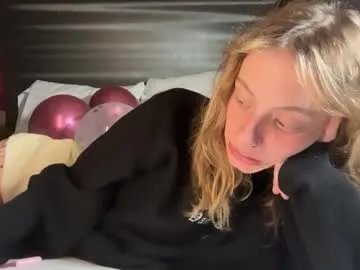 ellieluvs from Chaturbate is Freechat