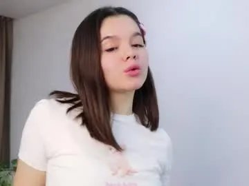 heyim_laura from Chaturbate