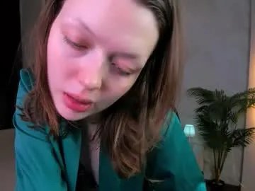 lunarlily7 from Chaturbate