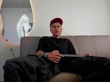 matthewcullenn on Chaturbate 