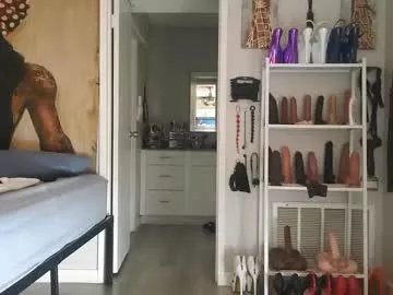 queen_anita on Chaturbate 