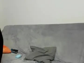 raveneusbiter from Chaturbate