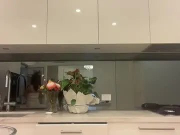 sarah_heart_aus on Chaturbate 