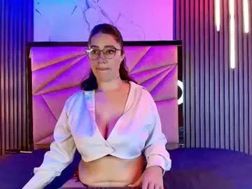 shalyn_lux from Chaturbate