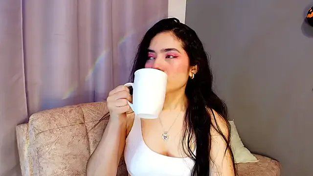 adara_johnson__ on StripChat 