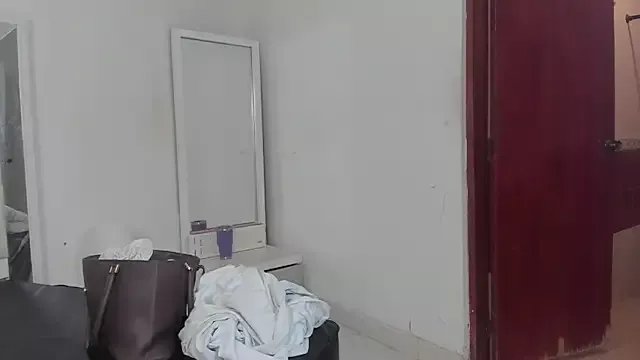 Alhana_pulido on StripChat 