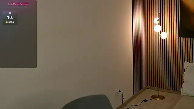 BarbaraXoXoX on StripChat 