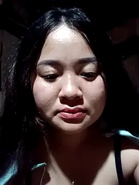 Bee-bgolden on StripChat 