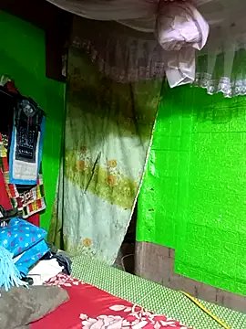 Bee-bgolden on StripChat 