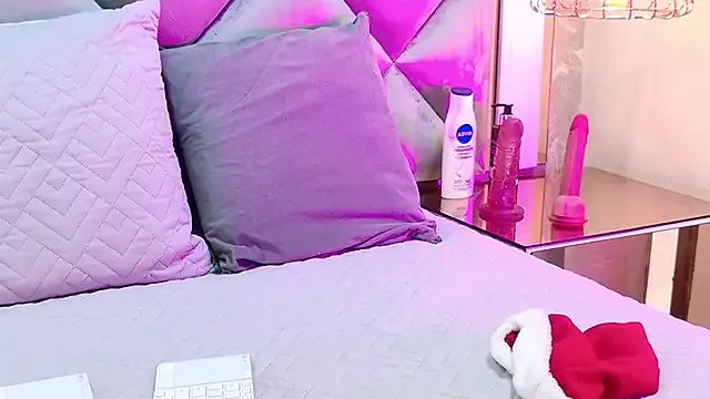 crystal_gilton from StripChat