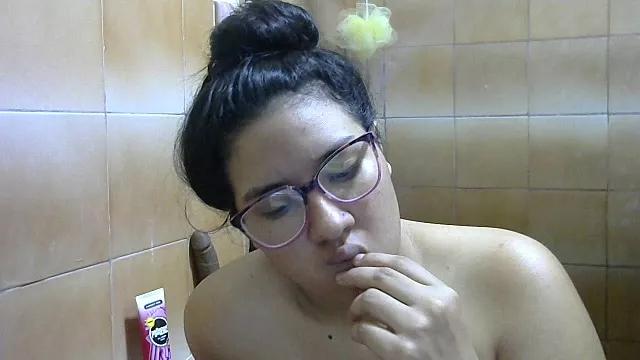 DanelyLopez from StripChat is Freechat