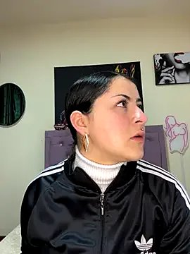 Emmie_Hot on StripChat 