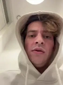 hottest23 on StripChat 