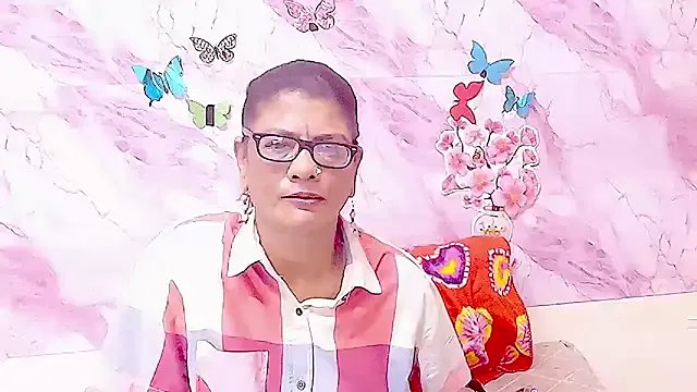 IndianAllure on StripChat 