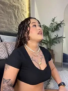 Isa__Blanc from StripChat is Freechat