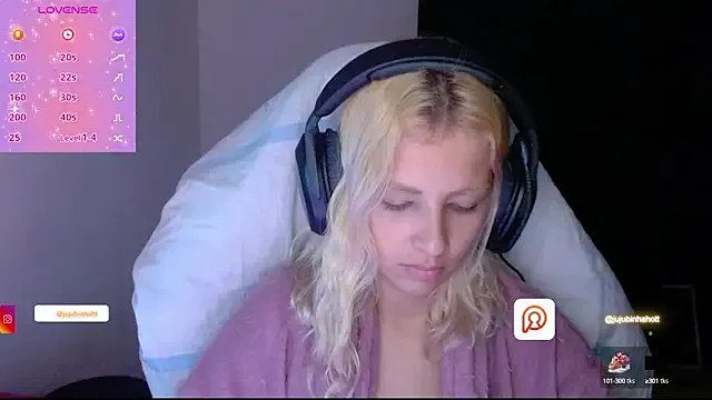 jujubinhahot on StripChat 