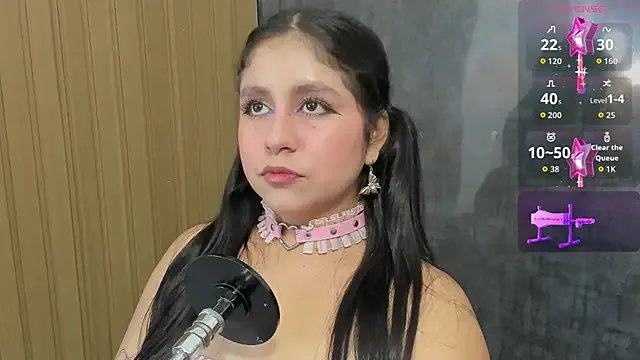 lola_clit on StripChat 