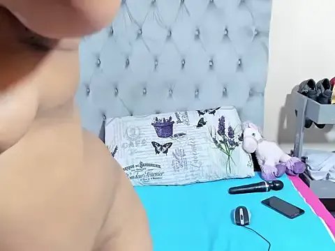 massive_booty25 on StripChat 