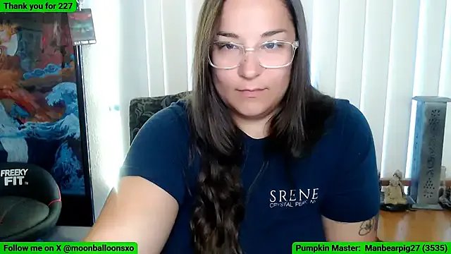 MoonBalloons on StripChat 
