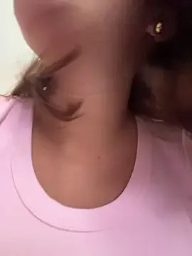 sara_calderon on StripChat 