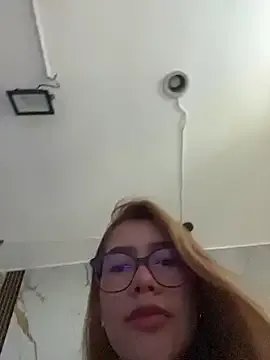 sara_calderon on StripChat 