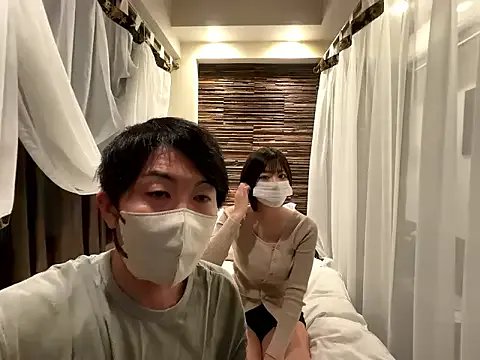 sarariman_8585 on StripChat 