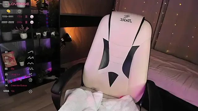 sensualily on StripChat 