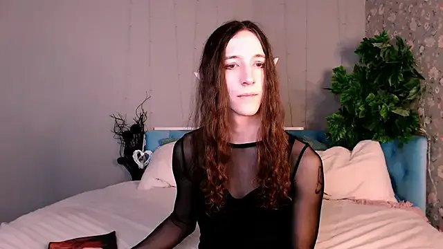 SilverMuse from StripChat