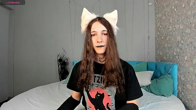 SilverMuse from StripChat