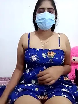 SLZAARA from StripChat