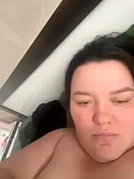 SunnyLeila2101 on StripChat 