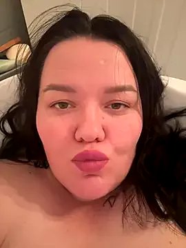 SunnyLeila2101 on StripChat 