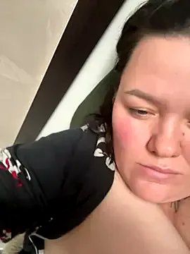 SunnyLeila2101 on StripChat 