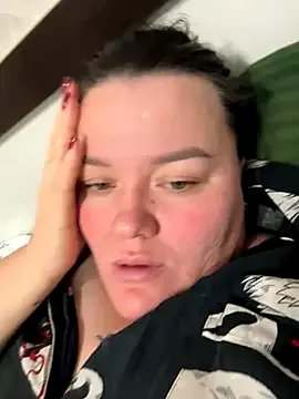 SunnyLeila2101 on StripChat 