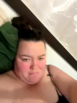 SunnyLeila2101 on StripChat 