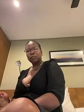 SweetCandy84 on StripChat 