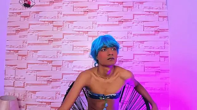 tiffanyy_777 from StripChat