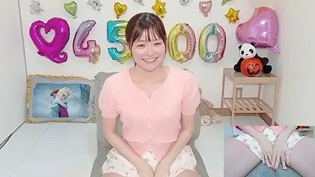 yuzukichi_jp on StripChat 